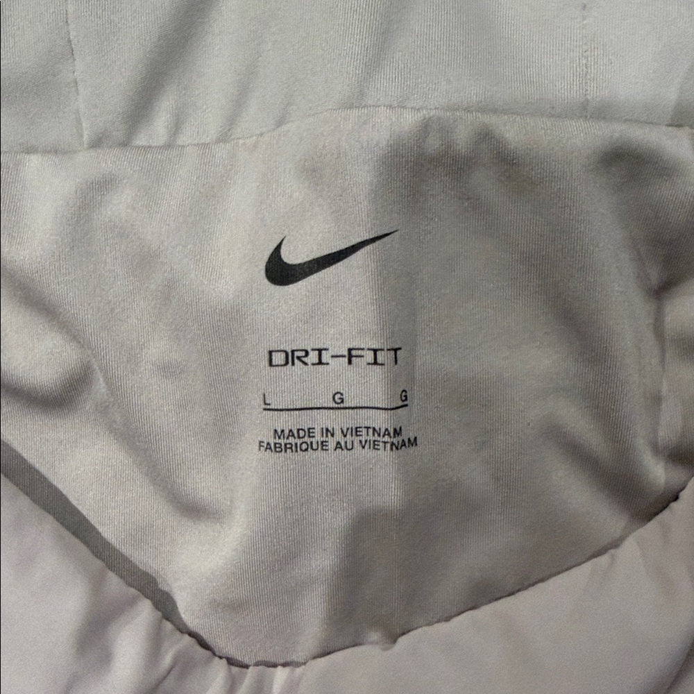 Women’s High-Low Active Shorts - Picture 2 of 4